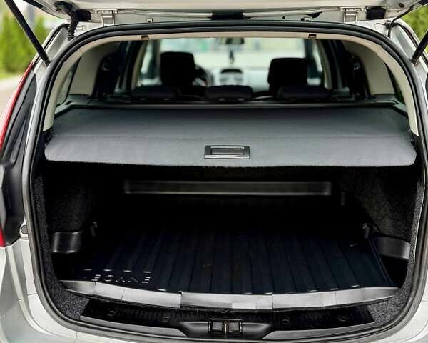 Серый Рено Меган, объемом двигателя 1.6 л и пробегом 215 тыс. км за 5500 $, фото 21 на Automoto.ua