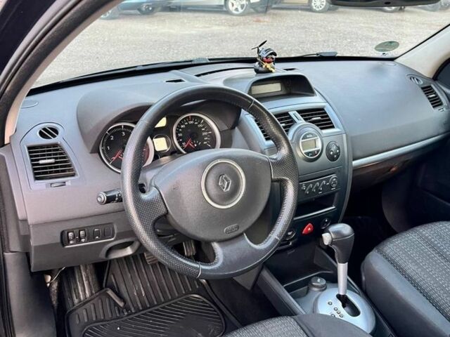 Сірий Рено Меган, об'ємом двигуна 1.9 л та пробігом 317 тис. км за 4900 $, фото 7 на Automoto.ua
