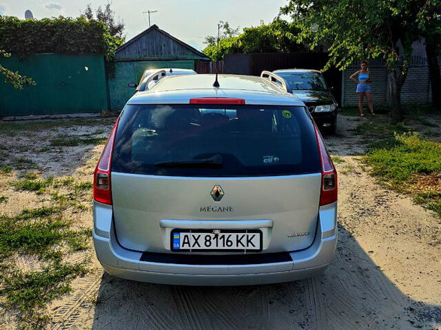 Рено Меган 2007 в Харькове на Automoto.ua Серый Рено Меган, объемом двигателя 1.6 л и пробегом 225 тыс. км за 5350 $, фото 3 на Automoto.ua