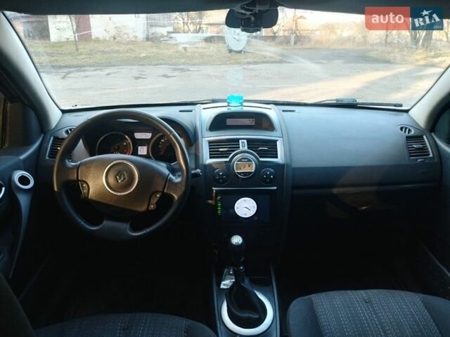 Сірий Рено Меган, об'ємом двигуна 1.9 л та пробігом 341 тис. км за 4600 $, фото 13 на Automoto.ua