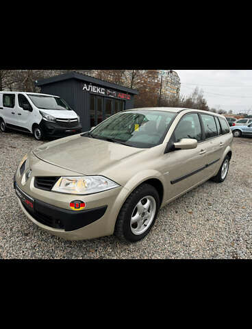 Серый Рено Меган, объемом двигателя 1.6 л и пробегом 236 тыс. км за 5200 $, фото 1 на Automoto.ua