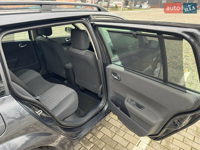 Серый Рено Меган, объемом двигателя 1.6 л и пробегом 193 тыс. км за 5000 $, фото 7 на Automoto.ua