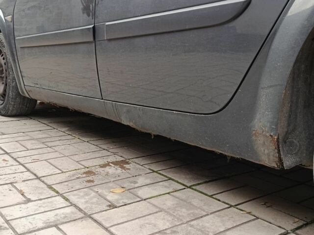 Серый Рено Меган, объемом двигателя 1.6 л и пробегом 400 тыс. км за 3500 $, фото 8 на Automoto.ua