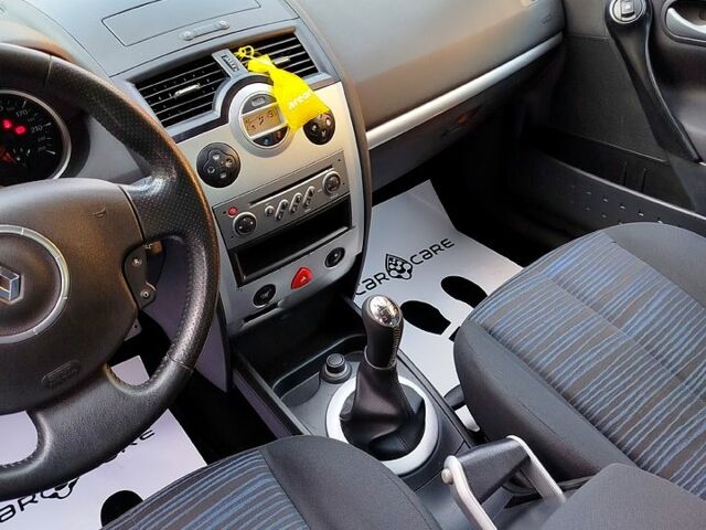 Сірий Рено Меган, об'ємом двигуна 1.6 л та пробігом 223 тис. км за 6200 $, фото 11 на Automoto.ua