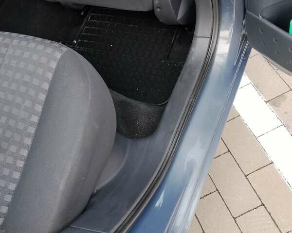 Рено Меган 2007 в Сумах на Automoto.ua Серый Рено Меган, объемом двигателя 1.6 л и пробегом 208 тыс. км за 5400 $, фото 36 на Automoto.ua