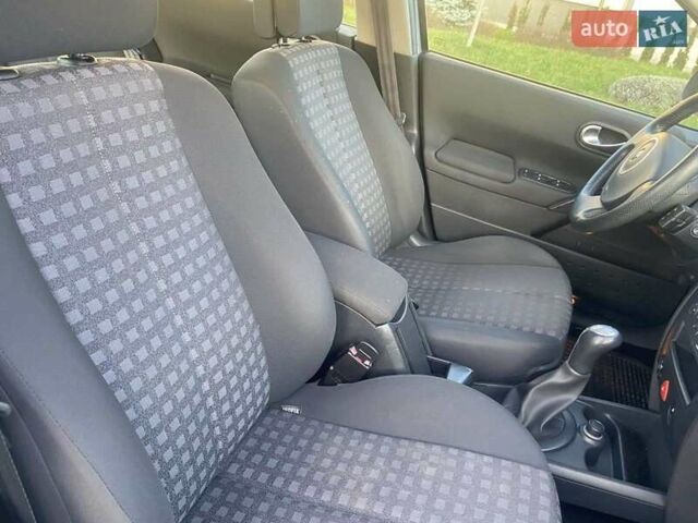 Сірий Рено Меган, об'ємом двигуна 1.6 л та пробігом 201 тис. км за 4780 $, фото 20 на Automoto.ua