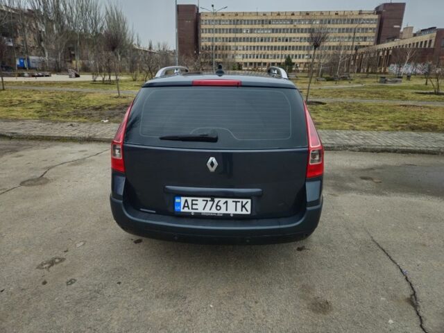 Сірий Рено Меган, об'ємом двигуна 2 л та пробігом 211 тис. км за 5800 $, фото 2 на Automoto.ua