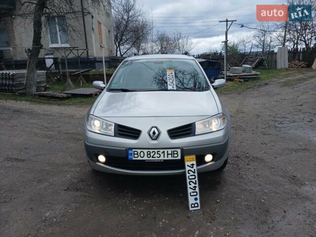 Серый Рено Меган, объемом двигателя 1.6 л и пробегом 227 тыс. км за 4899 $, фото 16 на Automoto.ua