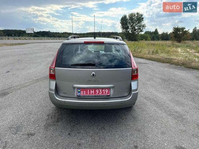 Серый Рено Меган, объемом двигателя 1.6 л и пробегом 231 тыс. км за 5700 $, фото 2 на Automoto.ua