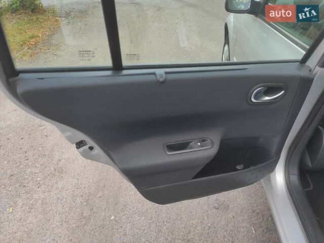 Серый Рено Меган, объемом двигателя 1.6 л и пробегом 206 тыс. км за 5390 $, фото 11 на Automoto.ua