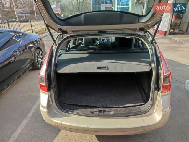 Сірий Рено Меган, об'ємом двигуна 1.6 л та пробігом 186 тис. км за 5600 $, фото 42 на Automoto.ua