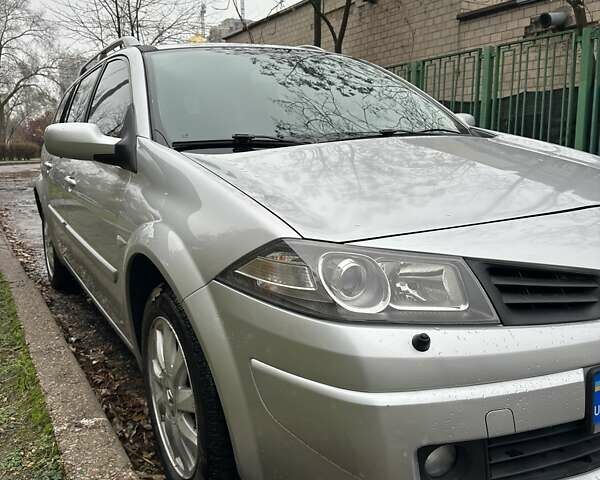 Сірий Рено Меган, об'ємом двигуна 1.6 л та пробігом 174 тис. км за 6000 $, фото 4 на Automoto.ua