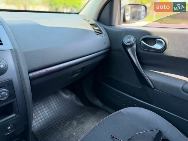 Сірий Рено Меган, об'ємом двигуна 1.6 л та пробігом 191 тис. км за 5400 $, фото 5 на Automoto.ua