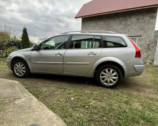 Серый Рено Меган, объемом двигателя 1.6 л и пробегом 209 тыс. км за 5000 $, фото 4 на Automoto.ua