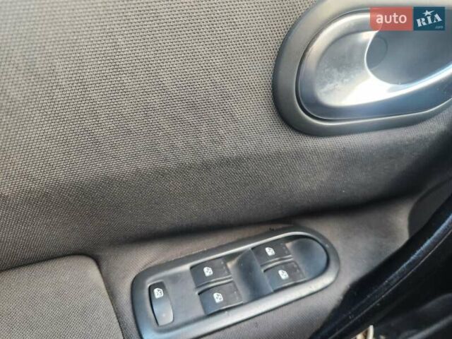Серый Рено Меган, объемом двигателя 1.6 л и пробегом 248 тыс. км за 5300 $, фото 25 на Automoto.ua