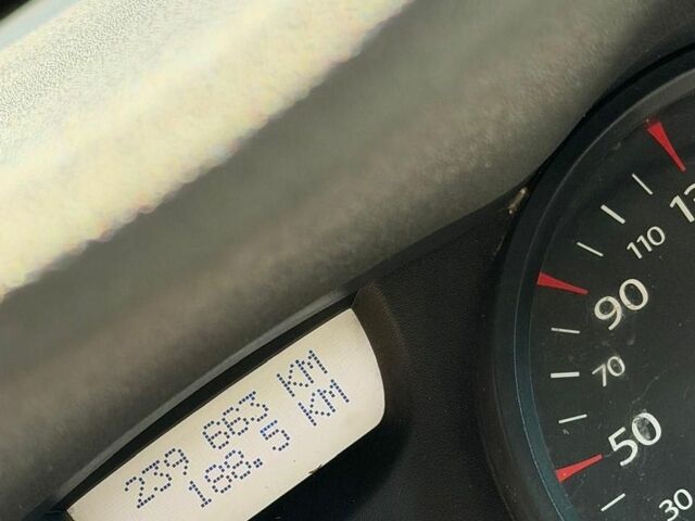 Сірий Рено Меган, об'ємом двигуна 1.87 л та пробігом 239 тис. км за 5200 $, фото 19 на Automoto.ua