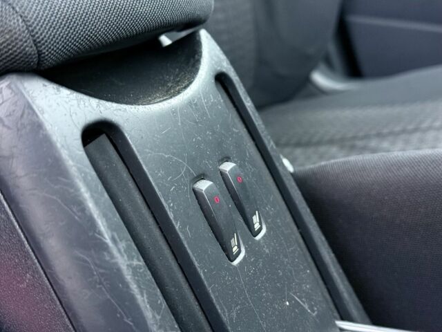 Сірий Рено Меган, об'ємом двигуна 1.9 л та пробігом 231 тис. км за 4600 $, фото 14 на Automoto.ua