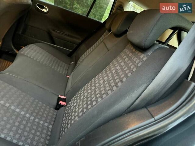 Серый Рено Меган, объемом двигателя 1.6 л и пробегом 190 тыс. км за 5650 $, фото 27 на Automoto.ua