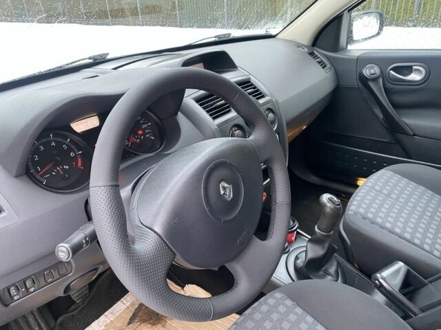 Серый Рено Меган, объемом двигателя 1.6 л и пробегом 193 тыс. км за 4650 $, фото 6 на Automoto.ua