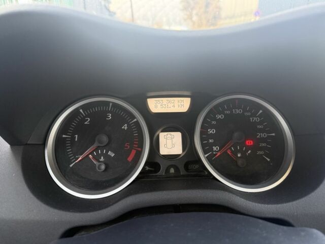 Серый Рено Меган, объемом двигателя 1.9 л и пробегом 354 тыс. км за 2300 $, фото 5 на Automoto.ua