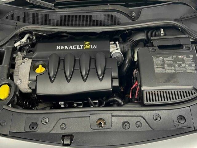 Серый Рено Меган, объемом двигателя 1.6 л и пробегом 190 тыс. км за 5300 $, фото 7 на Automoto.ua