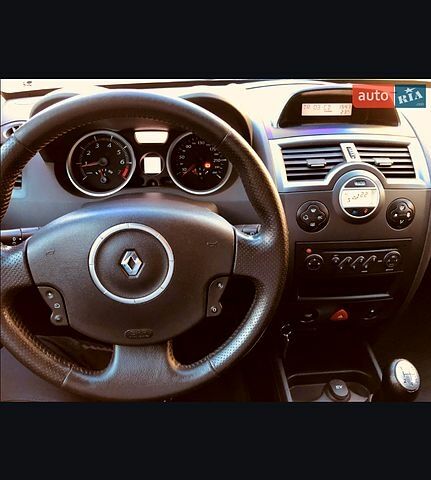 Сірий Рено Меган, об'ємом двигуна 1.6 л та пробігом 250 тис. км за 4700 $, фото 1 на Automoto.ua