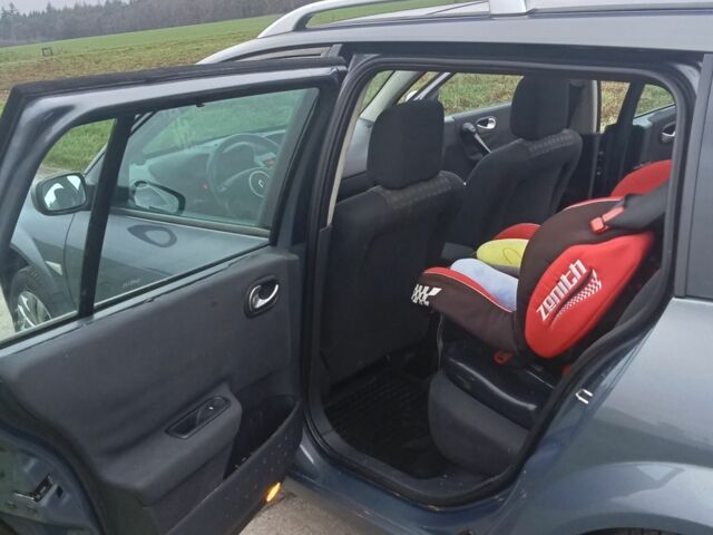 Сірий Рено Меган, об'ємом двигуна 2 л та пробігом 222 тис. км за 5500 $, фото 4 на Automoto.ua