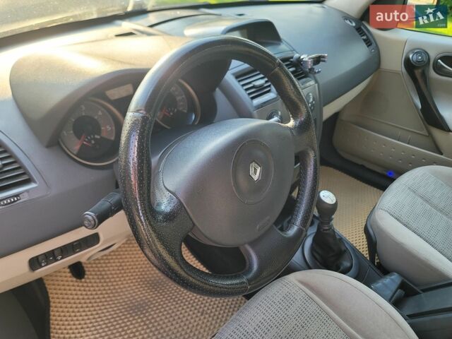 Сірий Рено Меган, об'ємом двигуна 1.5 л та пробігом 221 тис. км за 3800 $, фото 8 на Automoto.ua