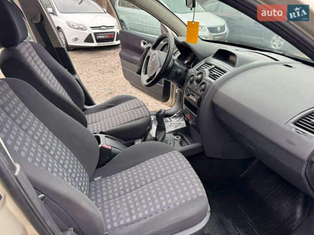 Серый Рено Меган, объемом двигателя 1.6 л и пробегом 236 тыс. км за 5200 $, фото 19 на Automoto.ua