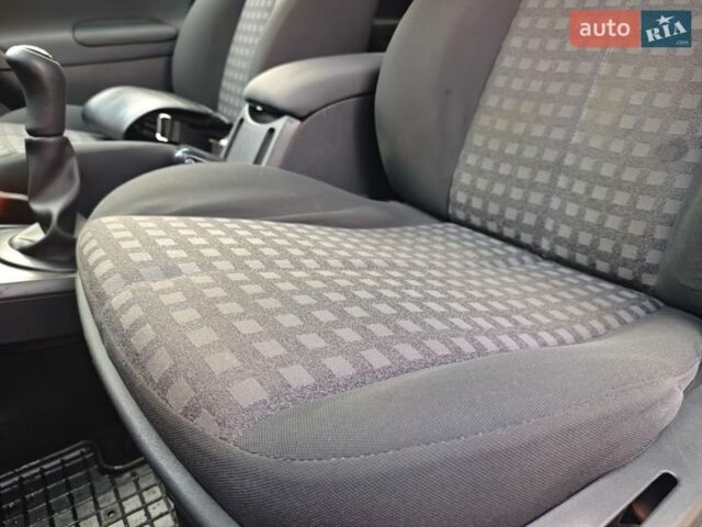 Серый Рено Меган, объемом двигателя 1.6 л и пробегом 209 тыс. км за 5450 $, фото 8 на Automoto.ua