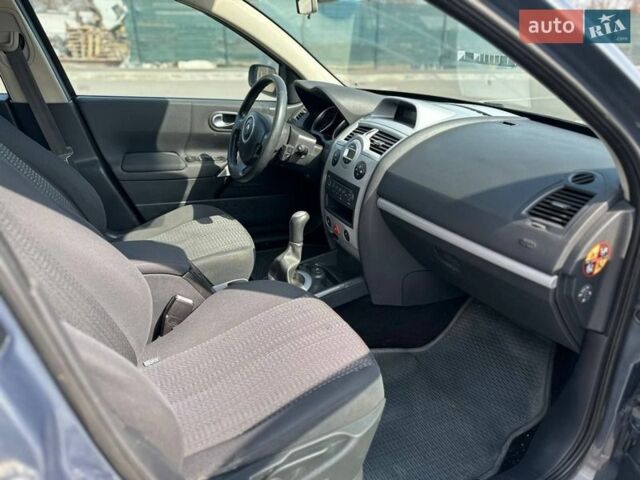 Сірий Рено Меган, об'ємом двигуна 1.6 л та пробігом 188 тис. км за 5500 $, фото 14 на Automoto.ua