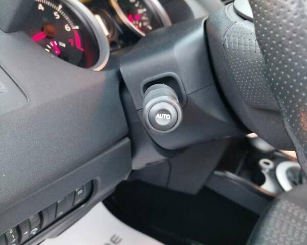 Серый Рено Меган, объемом двигателя 2 л и пробегом 162 тыс. км за 6299 $, фото 139 на Automoto.ua