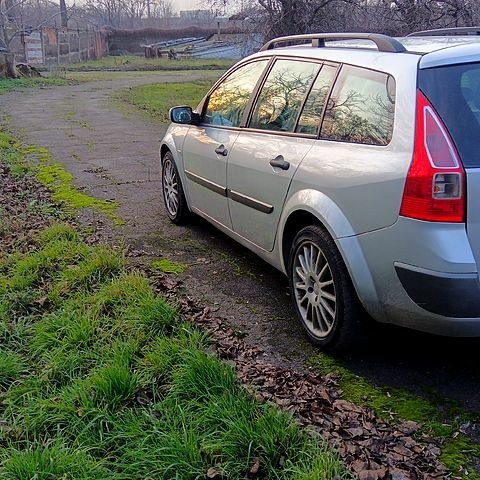 Сірий Рено Меган, об'ємом двигуна 2 л та пробігом 290 тис. км за 4500 $, фото 3 на Automoto.ua