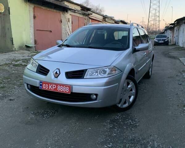 Серый Рено Меган, объемом двигателя 2 л и пробегом 162 тыс. км за 6299 $, фото 16 на Automoto.ua
