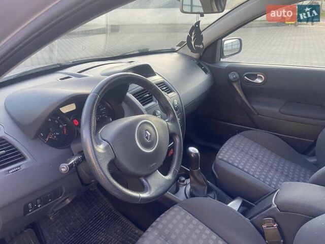 Сірий Рено Меган, об'ємом двигуна 1.6 л та пробігом 201 тис. км за 4780 $, фото 17 на Automoto.ua