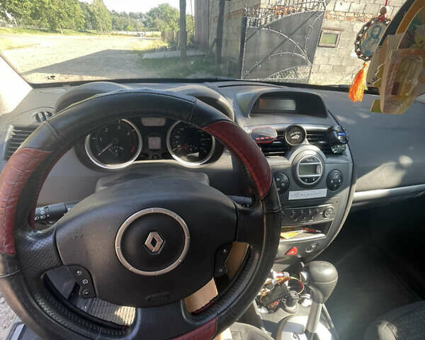 Серый Рено Меган, объемом двигателя 2 л и пробегом 263 тыс. км за 5150 $, фото 7 на Automoto.ua