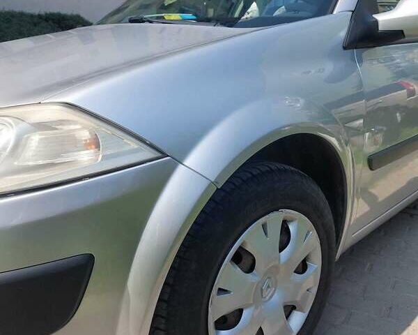 Сірий Рено Меган, об'ємом двигуна 1.6 л та пробігом 190 тис. км за 4800 $, фото 3 на Automoto.ua