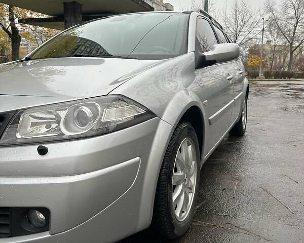 Сірий Рено Меган, об'ємом двигуна 1.6 л та пробігом 174 тис. км за 6000 $, фото 3 на Automoto.ua