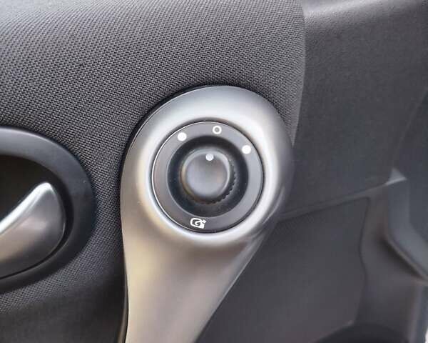 Серый Рено Меган, объемом двигателя 2 л и пробегом 162 тыс. км за 6299 $, фото 90 на Automoto.ua