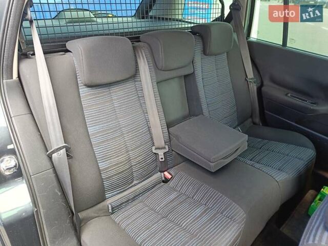 Серый Рено Меган, объемом двигателя 1.6 л и пробегом 240 тыс. км за 5450 $, фото 23 на Automoto.ua