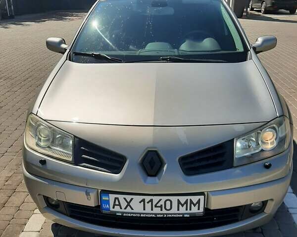 Сірий Рено Меган, об'ємом двигуна 1.6 л та пробігом 171 тис. км за 5800 $, фото 3 на Automoto.ua