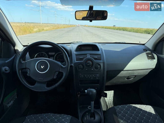 Рено Меган 2007 в Килие на Automoto.ua Серый Рено Меган, объемом двигателя 1.6 л и пробегом 241 тыс. км за 5000 $, фото 7 на Automoto.ua