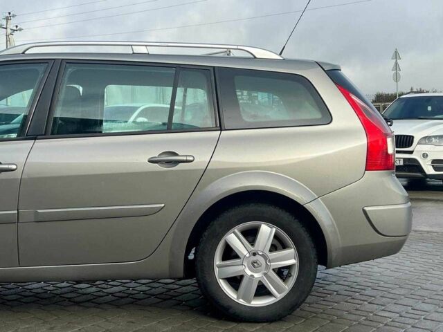 Серый Рено Меган, объемом двигателя 1.5 л и пробегом 342 тыс. км за 4690 $, фото 5 на Automoto.ua