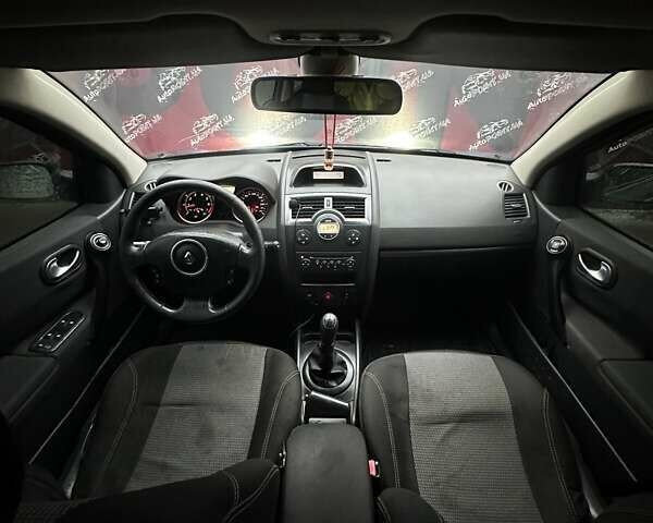 Серый Рено Меган, объемом двигателя 1.6 л и пробегом 248 тыс. км за 5500 $, фото 17 на Automoto.ua