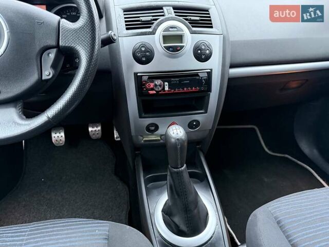 Сірий Рено Меган, об'ємом двигуна 1.6 л та пробігом 213 тис. км за 5890 $, фото 17 на Automoto.ua