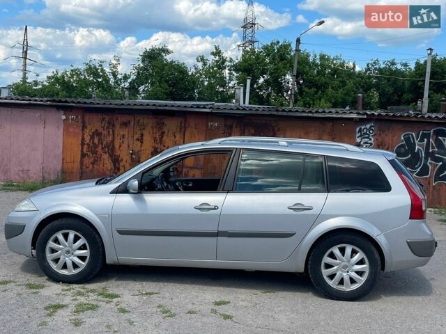 Серый Рено Меган, объемом двигателя 1.5 л и пробегом 278 тыс. км за 4700 $, фото 7 на Automoto.ua
