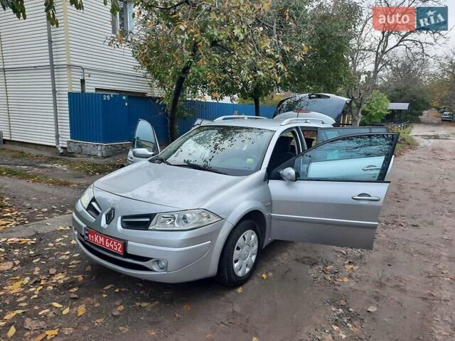 Серый Рено Меган, объемом двигателя 1.6 л и пробегом 224 тыс. км за 5850 $, фото 103 на Automoto.ua