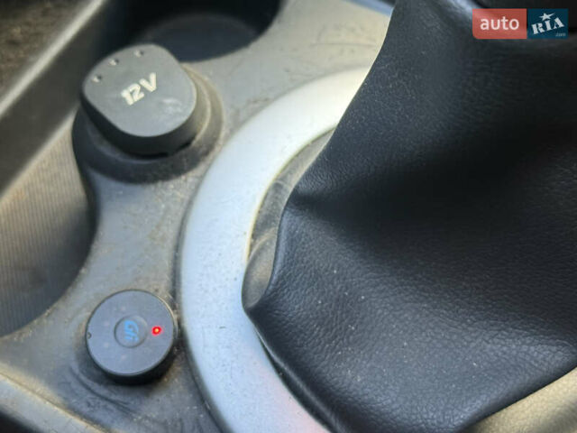 Серый Рено Меган, объемом двигателя 1.6 л и пробегом 213 тыс. км за 5650 $, фото 35 на Automoto.ua