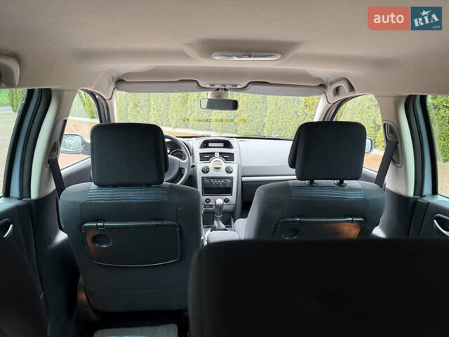 Сірий Рено Меган, об'ємом двигуна 1.6 л та пробігом 143 тис. км за 5700 $, фото 37 на Automoto.ua