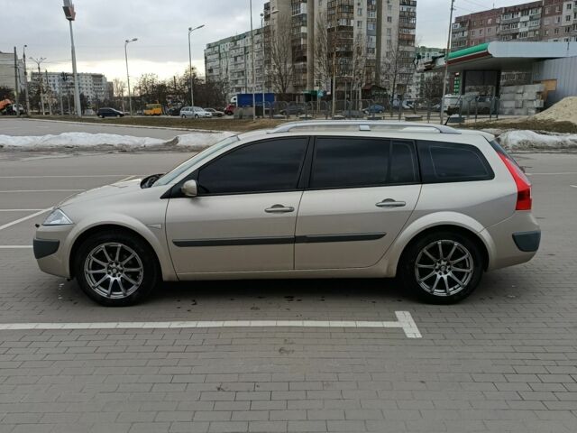 Серый Рено Меган, объемом двигателя 1.6 л и пробегом 250 тыс. км за 5950 $, фото 1 на Automoto.ua